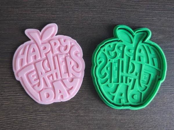 Формичка и ембосер ябълка „Happy Teacher's Day“
