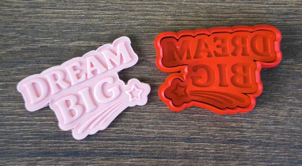Формичка и ембосер "Dream Big" — мотивационна тематика